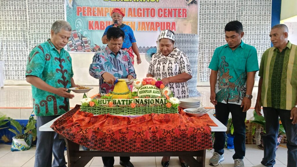 Peringati Hari Batik Nasional, Amelia Ibo Toam Ajak Masyarakat Bangga Pakai Batik Papua