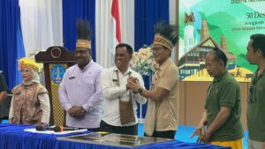 Rhepang Muaif Resmi Jadi Kampung Wisata Terbaik 2024, Prasasti Ditandatangani Sandiaga Uno