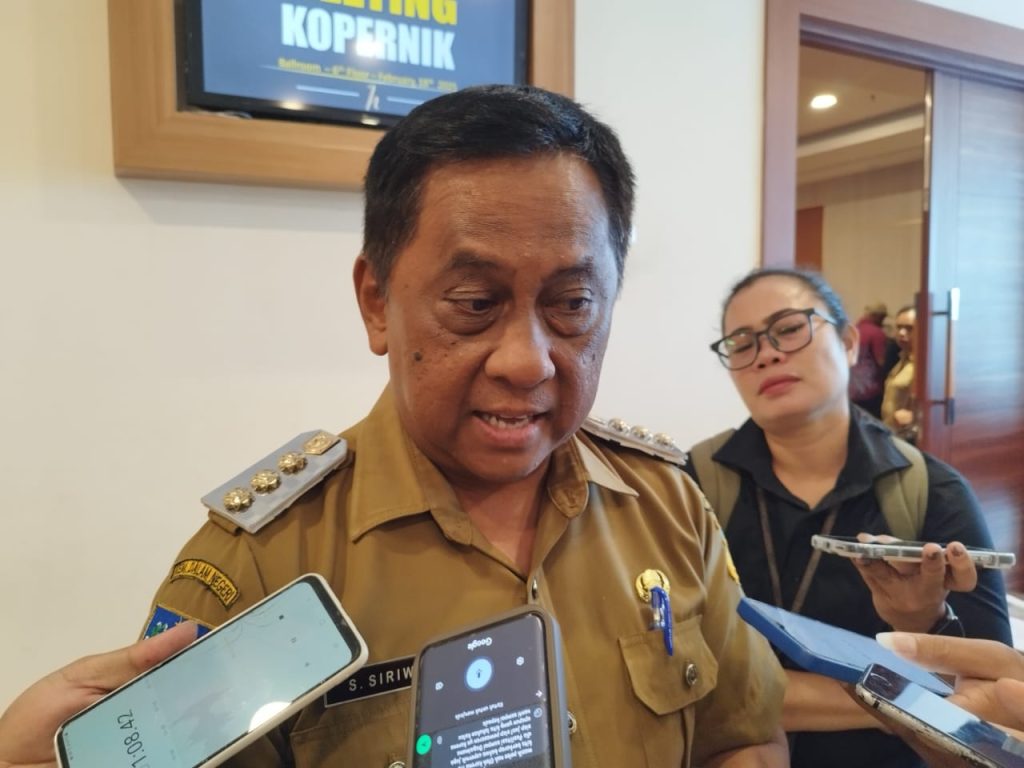 Sesi Wawancara Memanas, Sopir Pj Bupati Tarik Baju Wartawan