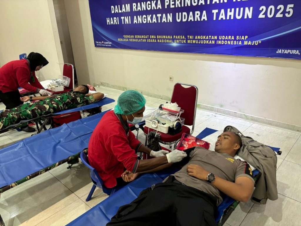Polres Jayapura Turut Serta dalam Donor Darah Peringatan HUT ke-79 TNI AU
