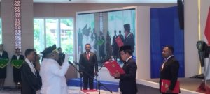 Lantik Yunus Wonda serta Haris Yocku sebagai Bupati dan Wakil Bupati Jayapura, Ini Pesan Pj Gubernur Limbong
