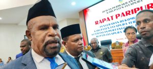 DPRK Jayapura Serahkan Rekomendasi LKPJ, Bupati Yunus Wonda: Akan Kami Tindaklanjuti