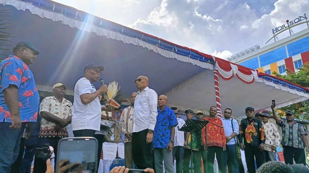 Masyarakat Adat Sentani Deklarasi Dukung BTM–CK, Serukan Persatuan Tabi-Saireri