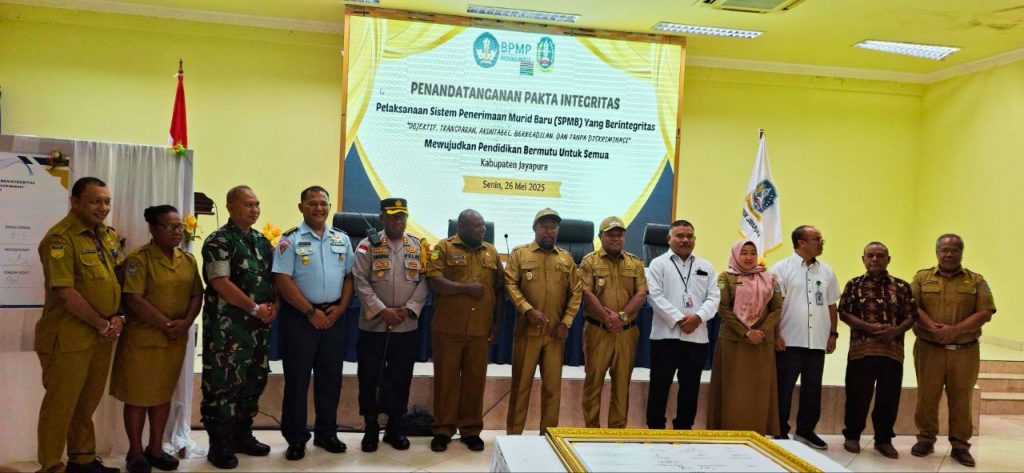 Bupati Yunus Wonda: Pendidikan Berkualitas Harus Sampai ke Kampung Terpencil