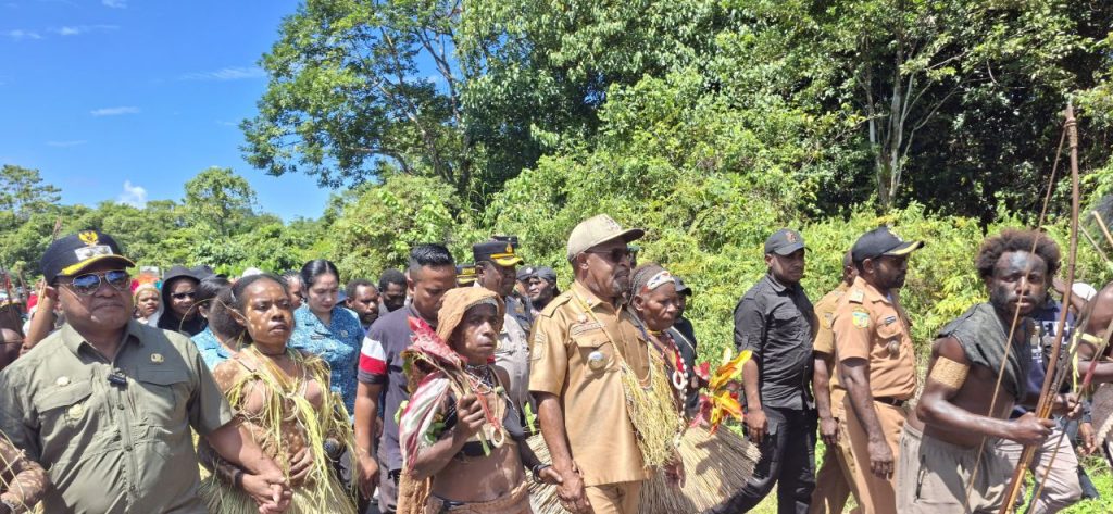 Yunus Wonda Turun ke Airu, Umumkan Gebrakan Besar Bidang Pendidikan