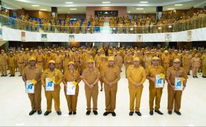 Apel Perdana 2026, Gubernur MDF Tegaskan ASN Harus Disiplin dan Turun Melayani