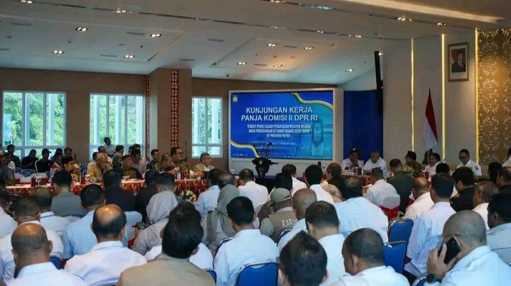 Soroti Ketimpangan Perbatasan RI–PNG, Kakanwil Kemenkum Papua Hadiri Raker Panja Komisi II DPR RI
