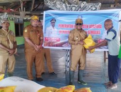 Pemkab Jayapura Salurkan 10 Ton Beras ke Kampung Terdampak Luapan Danau Sentani