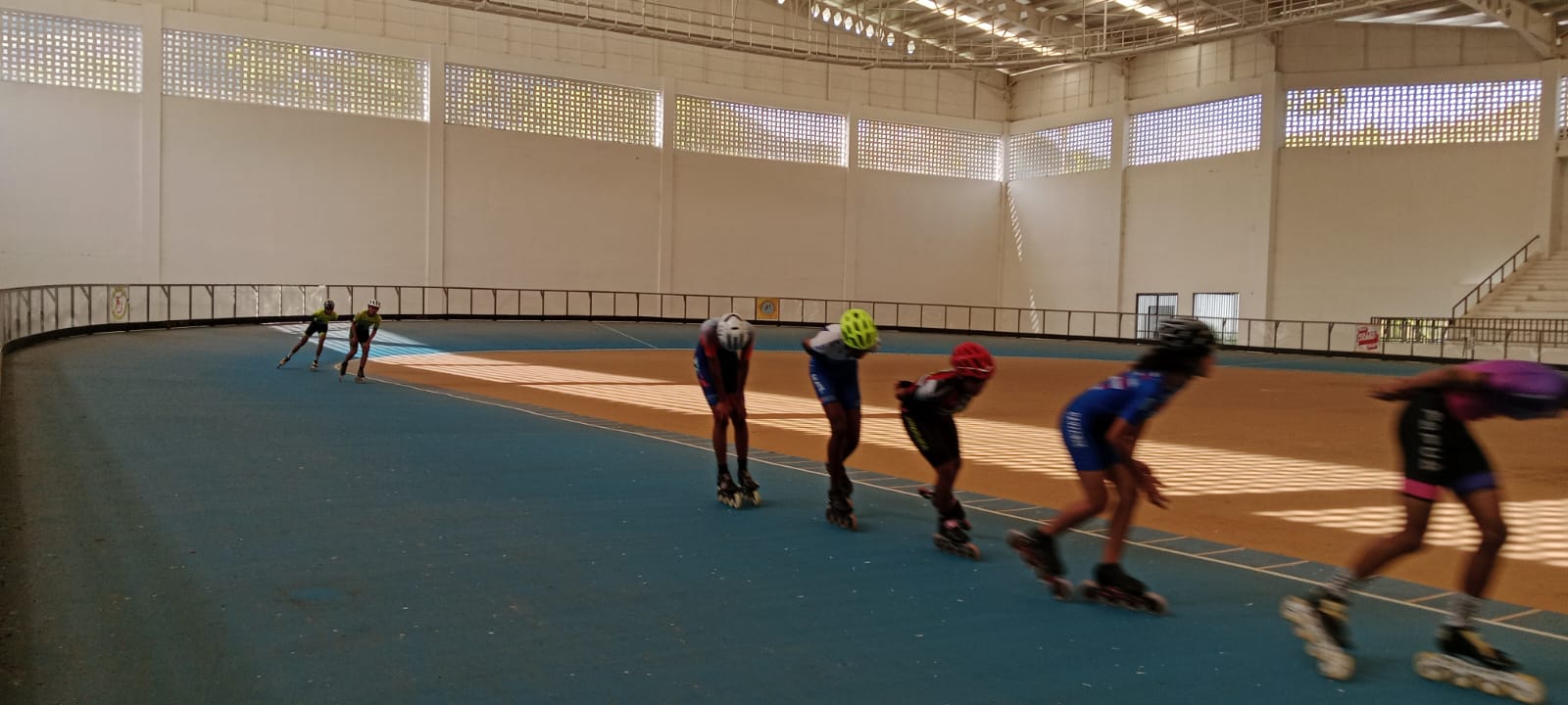 Latihan sepatu roda oleh Perserosi