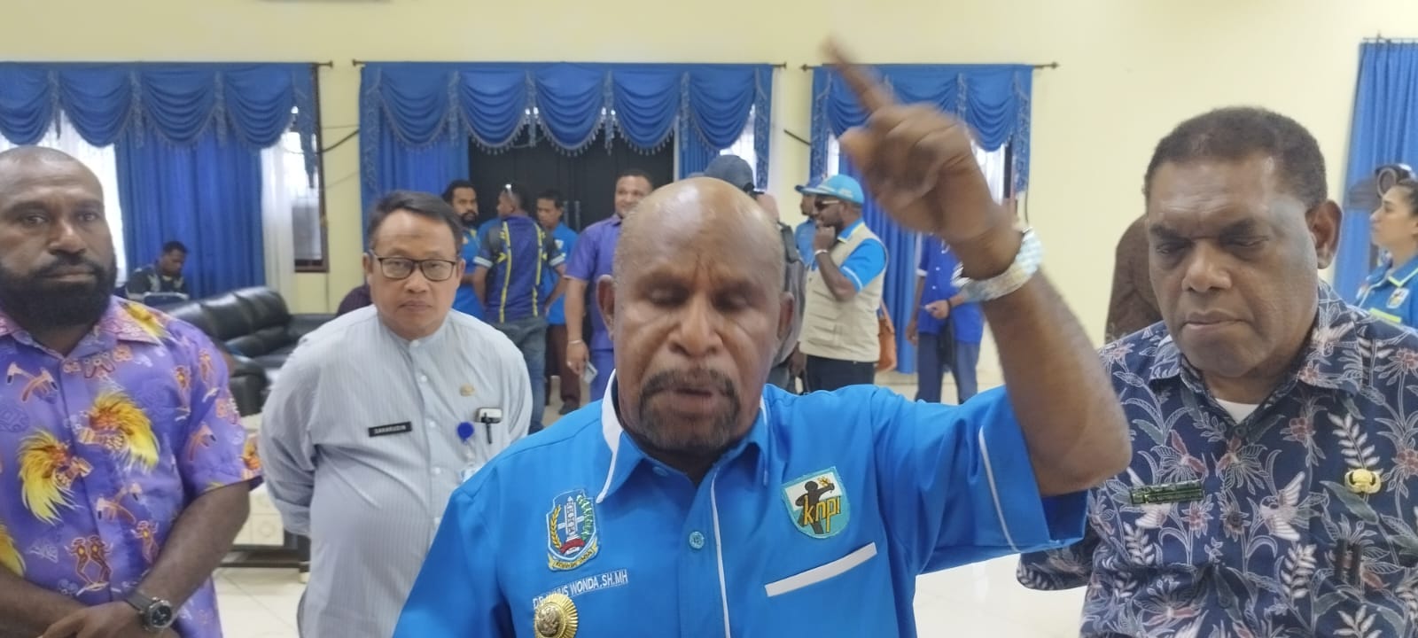 Bupati Yunus Wonda usai buka musda KNPI