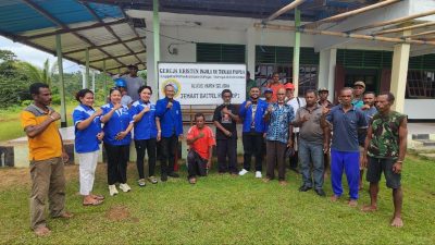 Tak Sekadar Konsolidasi, GAMKI Papua Turun Langsung Bantu Pembangunan Tugu Injil di Rondepi
