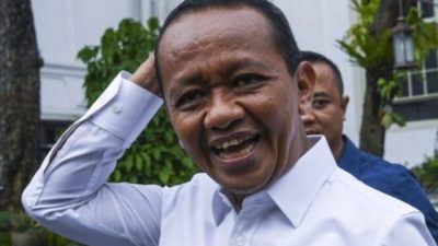 “Di Balik Kuasa dan Jabatan, Bahlil Tetap ‘Orang Kampung’: Kisah Kesederhanaan yang Tak Pernah Luntur”