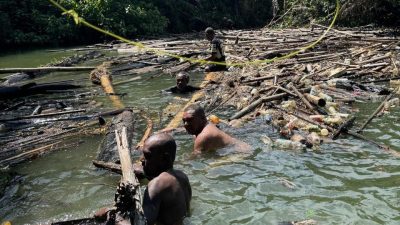 “Napas” Danau Tersendat, Tokoh Adat Dorong Aksi Bersihkan Kali Jaifuri