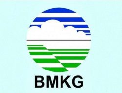 BMKG: Hujan Lebat Disertai Petir Ancam Jayapura, Warga Diminta Waspada!