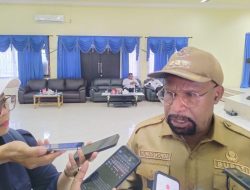 Lantik Pengurus LPPD, Yunus Wonda Targetkan Kabupaten Jayapura Bersinar di Pesparawi Nasional