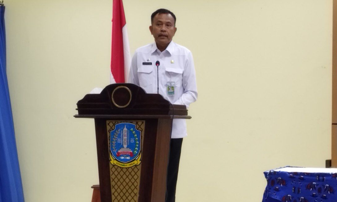 Tampak Dr. Abdul Rahman Basri, S.Sos., MKP., ketika menyampaikan sambutan