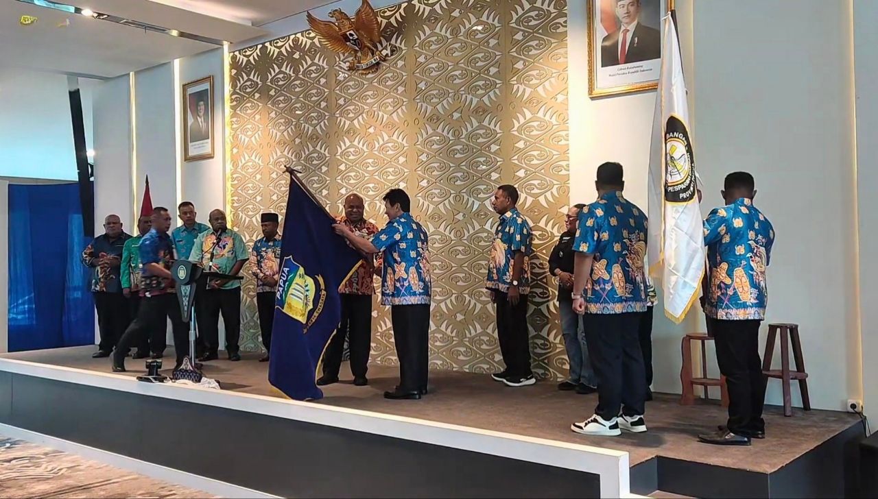 Gubernur Papua Matius Fakhiri melepas kontingen Pesparawi Papua