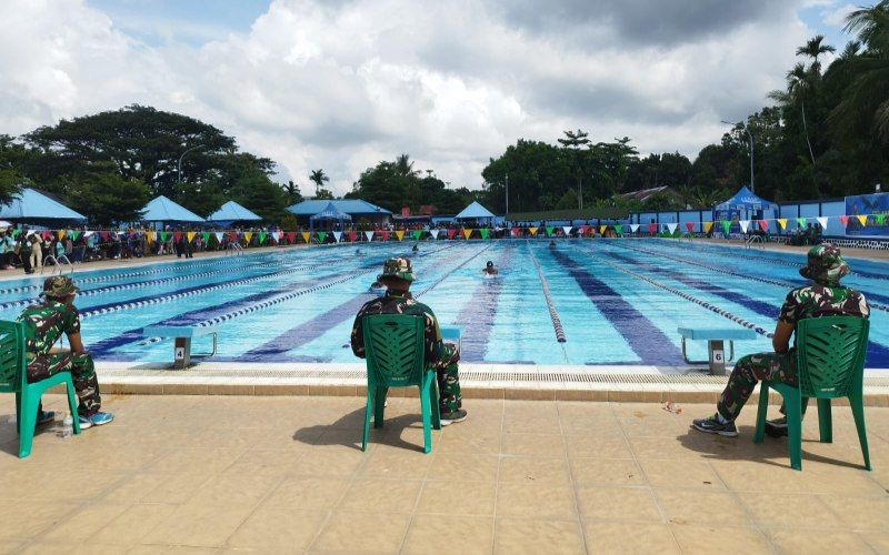 Foto: Nampak suasana lomba renang usai pembukaan Kejuaraan Renang Piala Pangdam XVII/Cenderawasih, Senin, 15 Juni 2026, di Kolam Renang Yonif 751/VJS Sentani, Distrik Sentani, Kabupaten Jayapura, Papua