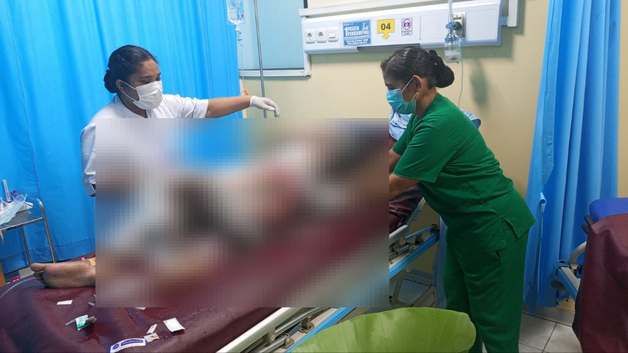 Korban DEP ketika berada di RSDH Warna, Jayapura