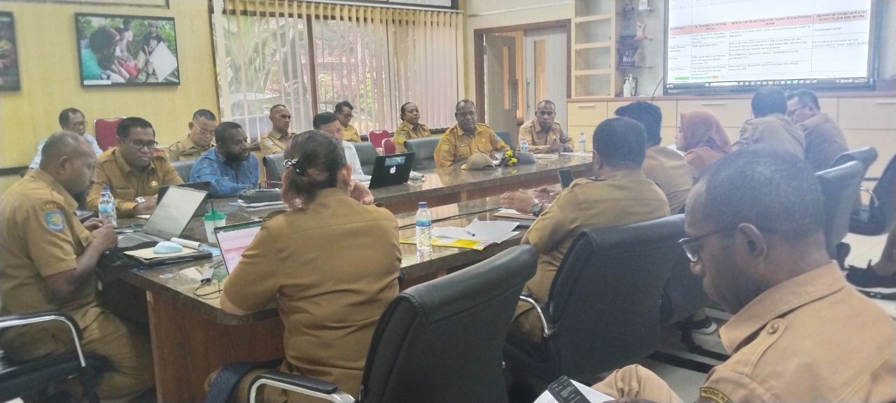 Tampak pertemuan Pemprov Papua di wakili oleh Kepala Dishub Matius Wally dan Bapperida Papua, Muflis Musaad pemkab Mamberamo Raya diwakili Oleh Plt. Sekda Frangky G Lilihata dan sejumlah kepala OPD