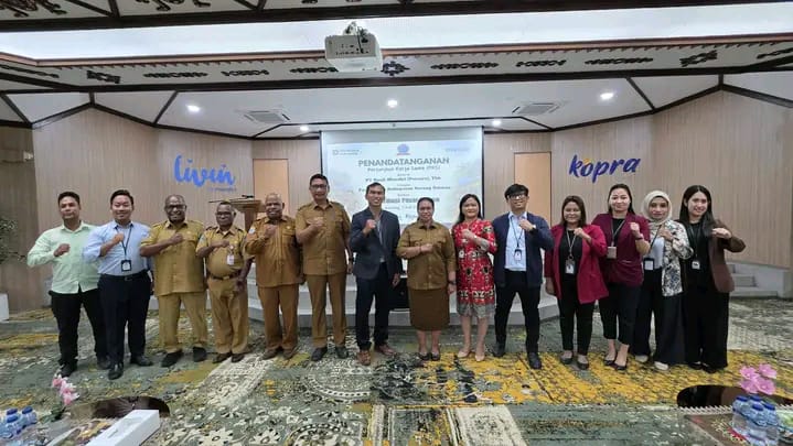 Bupati Sorsel Petronela Krenak dan jajaran bersama pihak Bank Mandiri dan Kejari