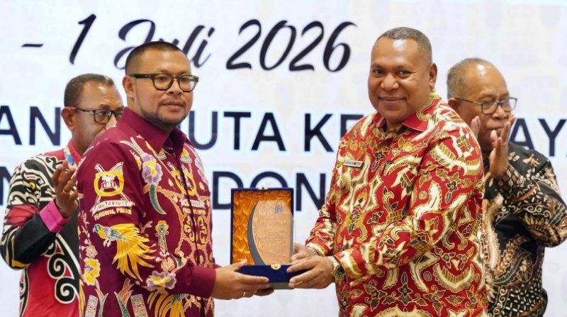 Wagub Papua Dr. Aryoko Rumaropen, SP., M.Eng., disela HUT ke 118 Ikatan Notaris Indonesia (INI)