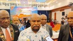 Bupati Jayapura Minta Maaf, Ini Penyebab Sampah Menumpuk di Sentani