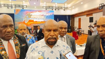Bupati Jayapura Minta Maaf, Ini Penyebab Sampah Menumpuk di Sentani
