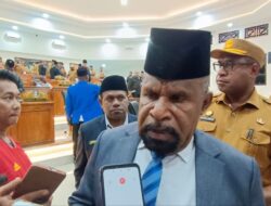Euforia Piala Dunia Berakhir, Bupati Yunus Wonda Minta Warga Fokus Sambut 17 Agustus