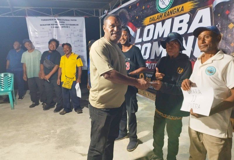 Juara Turnamen Domino, Carel Suebu