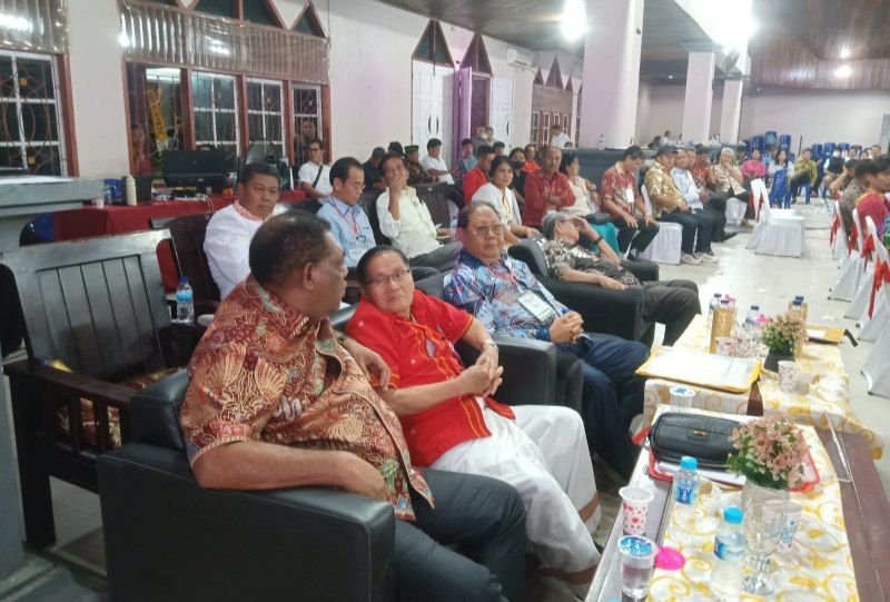 Tampak Plt. Sekda Kabupaten Jayapura turut menghadiri Musda V Ikatan Kerukunan Toraja di Provinsi Papua