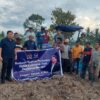 Petani Koya Koso Terima Bantuan Traktor dari Anggota DPR RI Tony Tesar